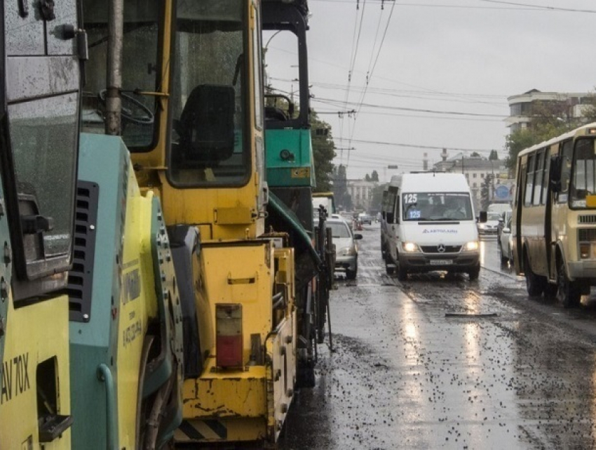 На дороги Воронежа в 2016 году потратили почти 2 миллиарда рублей