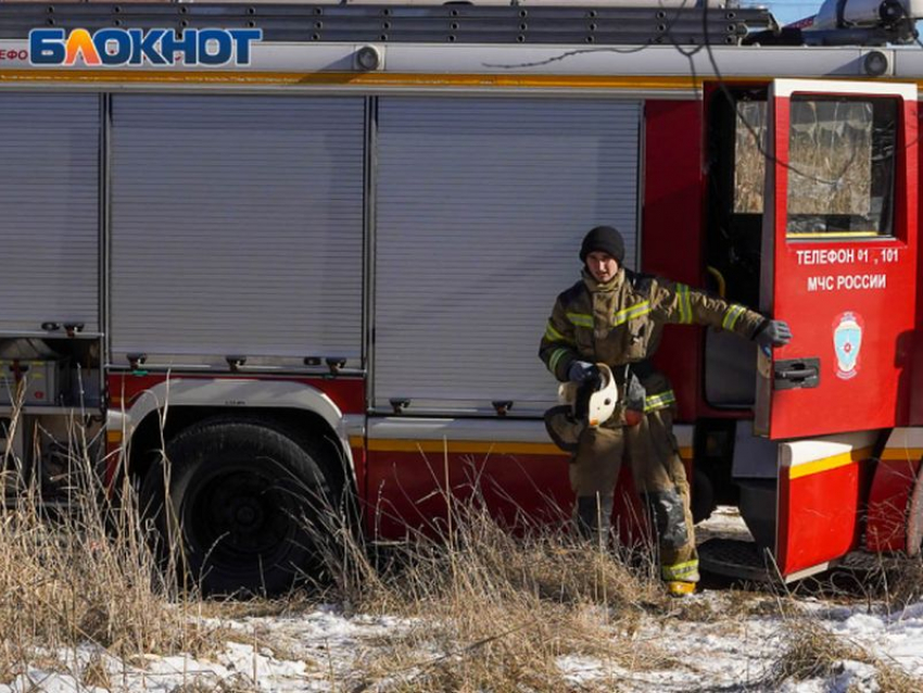 Сообщается о поджоге сухой травы рабочими под Воронежем