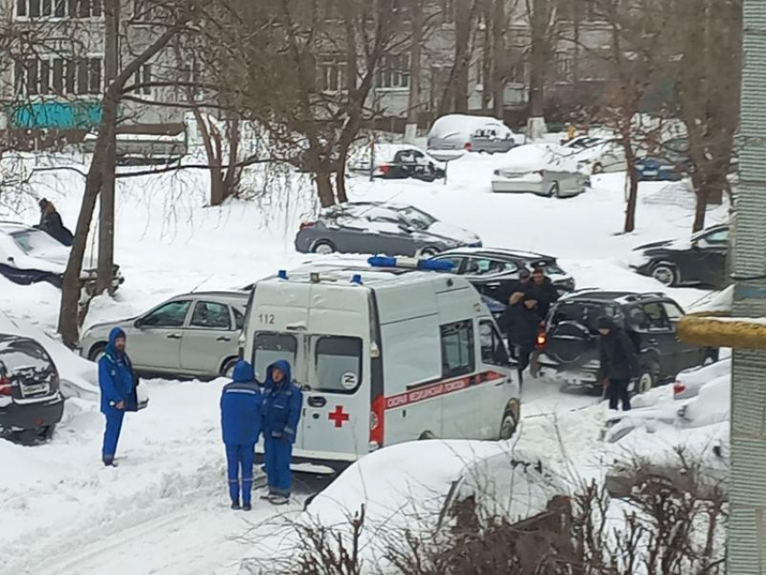 Мучения скорой помощи попали на видео в Воронеже