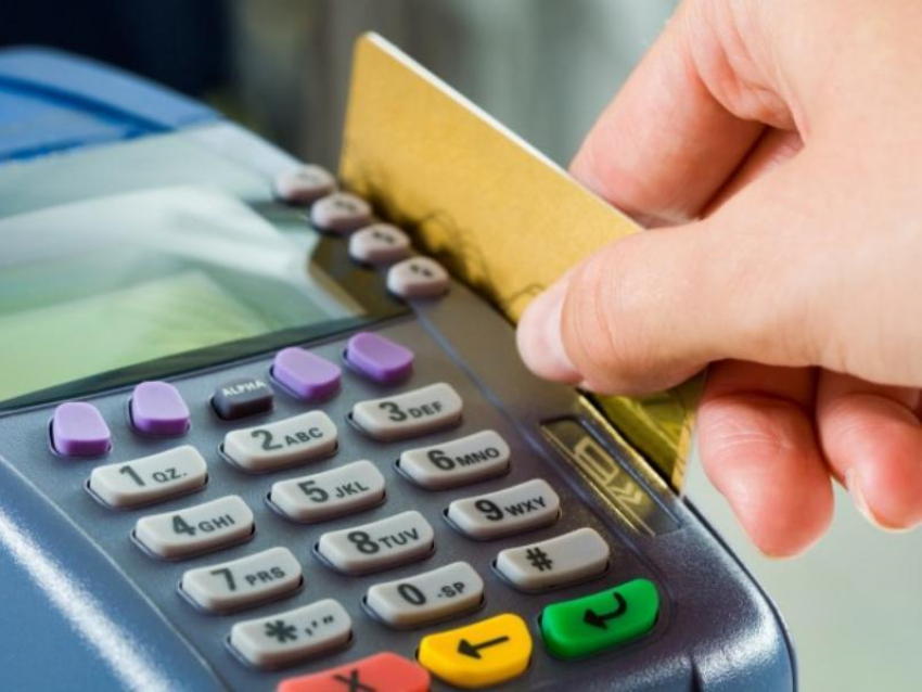 Воронежцам за год выдали 3,6 млн банковских карт