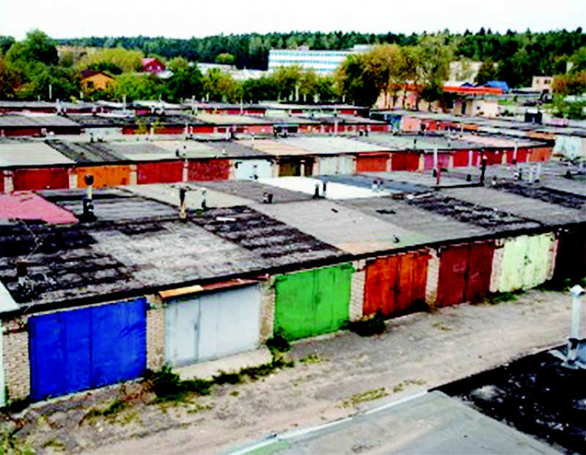 В Воронеже за ночь из боксов одного гаражного кооператива ремонтники угнали две иномарки