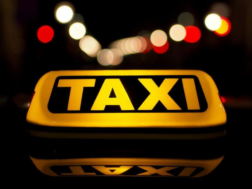  Водитель такси рассказал о главной проблеме ночных поездок по Воронежу 