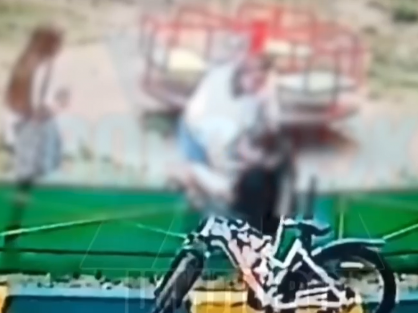 Драку мамочек на детской площадке показали с другого ракурса в Воронеже