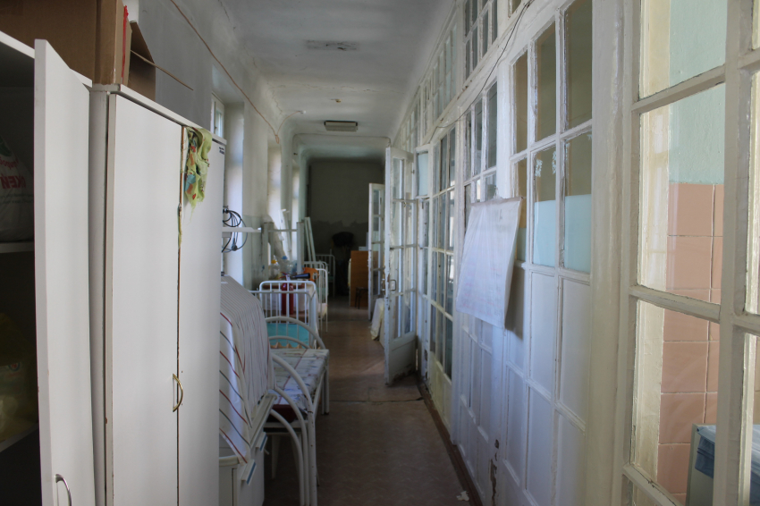 Жалкие условия в детской больнице увидели общественники в Воронеже 