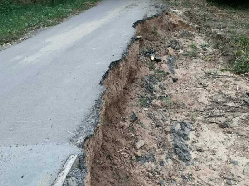 Воронежецы пожаловались на состояние Центрального парка спустя два месяца после потопа