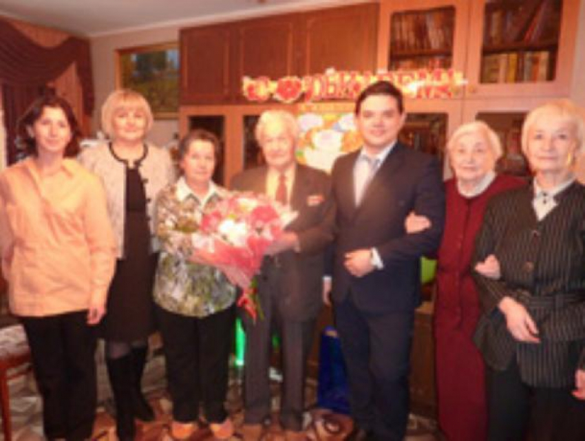 В Воронеже 100-летний юбилей отметил ветеран ВОВ 
