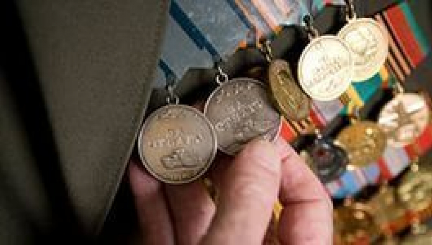 Воронежец покупал медали и награды ВОВ и хранил винтовку 