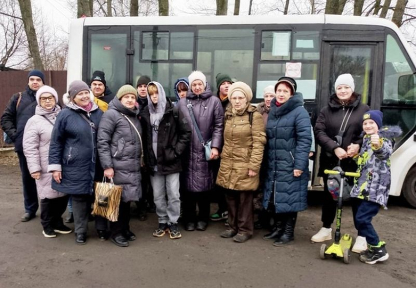 Поездку на осетровую ферму организовал для инвалидов воронежский депутат Дмитрий Крутских