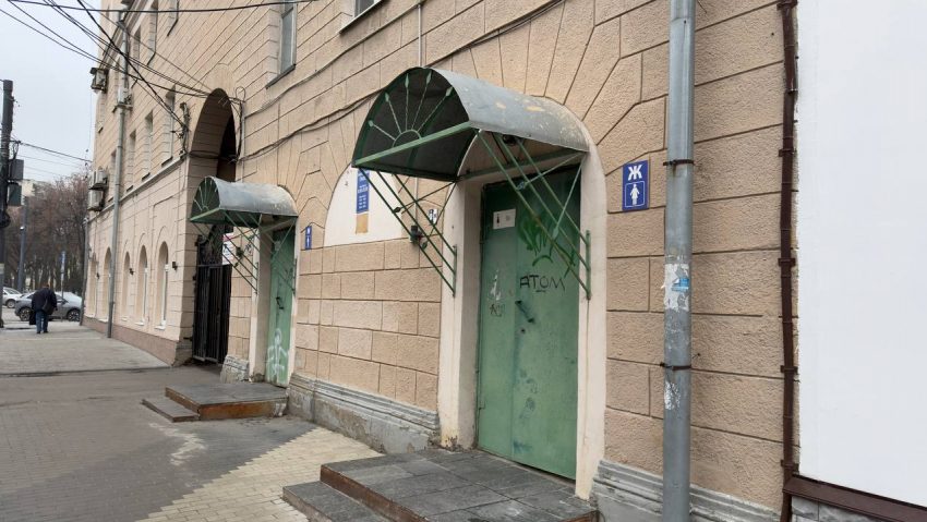 Как выглядит бесплатный общественный туалет в центре Воронежа