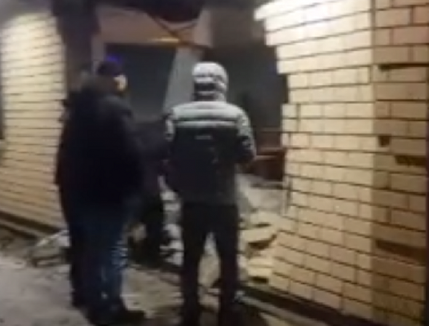 MAN снес магазин и попал на видео в Воронежской области 