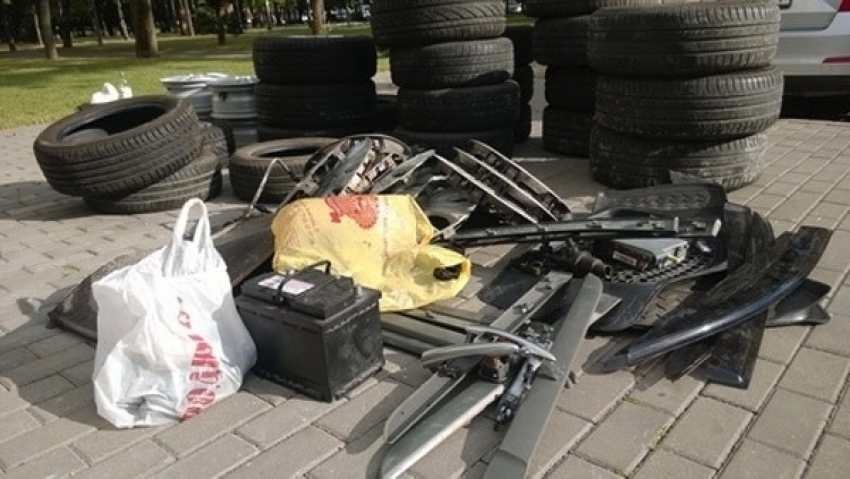 В Воронеже злоумышленник угнал автомобиль, когда пенсионер потерял от него ключи