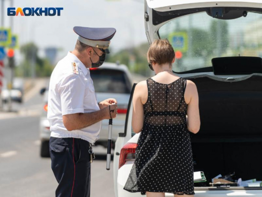 Жительницу Воронежской области приговорили к 100 часам работ за вождение без прав