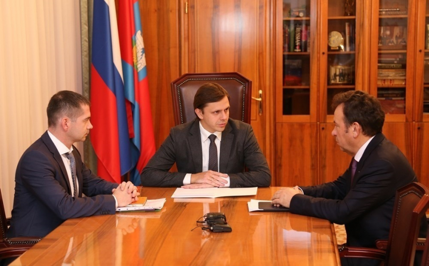 Председатель Центрально-Черноземного банка ПАО Сбербанк Владимир Салмин встретился с врио губернатора Орловской области Андреем Клычковым