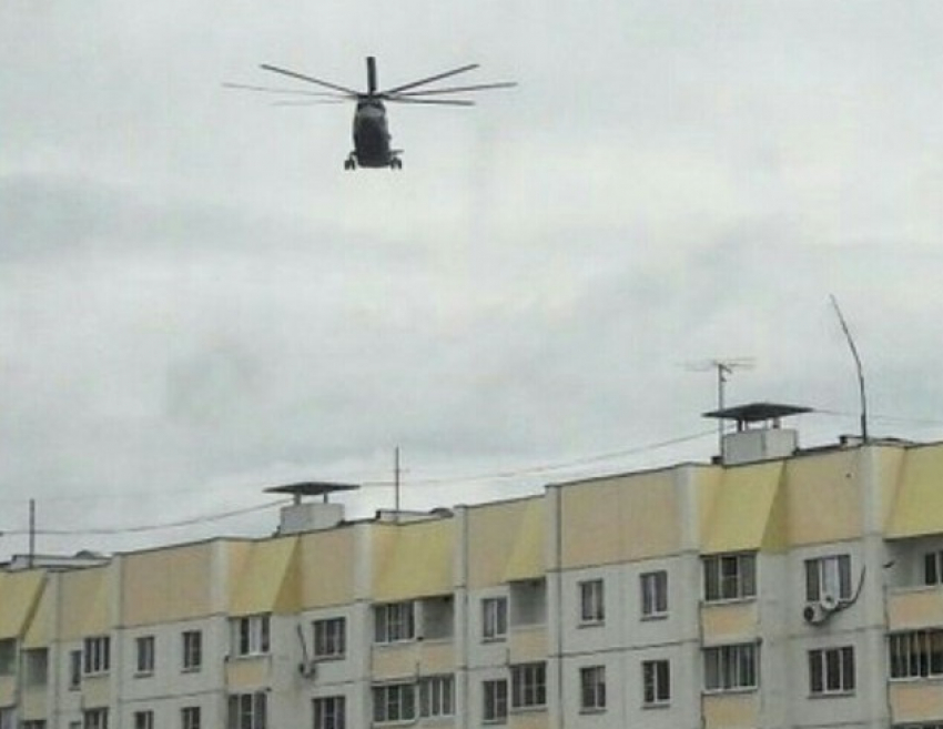 Воронежцев испугали военные вертолеты, пролетающие над крышами домов