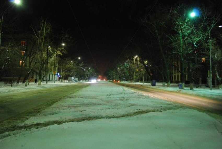 В Воронеже на Героев Стратосферы школьница попала под колеса Дэу-Нексия