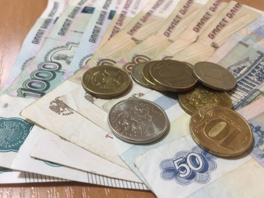 Слесарь из Воронежа неделю переводил мошенникам деньги, купившись на их обман 
