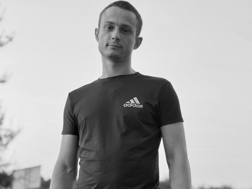 «Умер на кафеле с открытыми глазами»: воронежец скончался после падения с каталки в больнице 