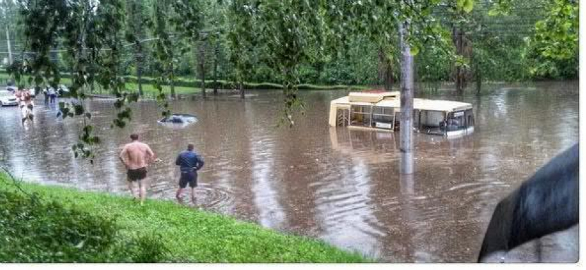 После сильнейшего потопа в Липецке горожане боятся, что улицы Воронежа уйдут под воду 