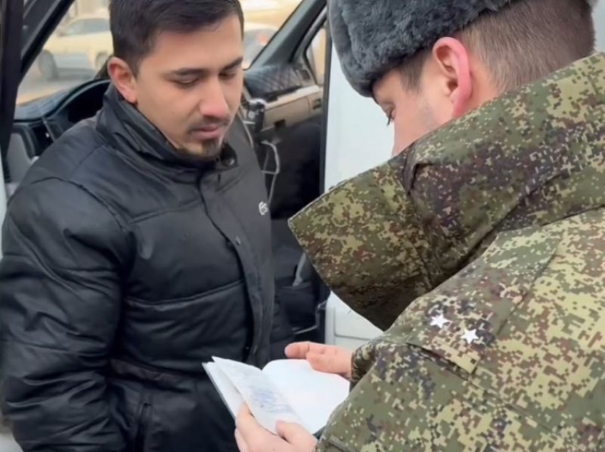 Очередных двух мигрантов-уклонистов от службы в армии обнаружили в Воронеже