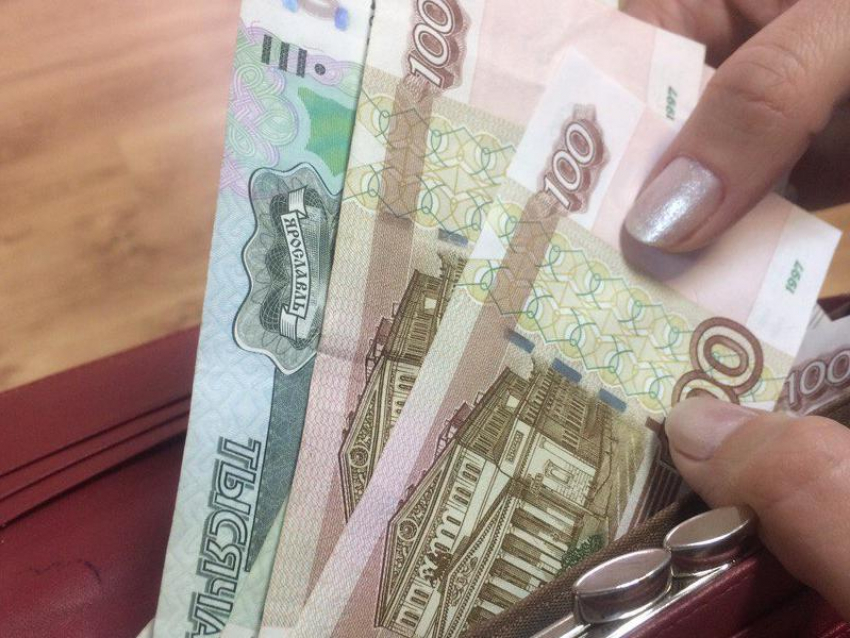 Жительница Воронежа познакомилась с «богачом» в интернете и попала 800 тысяч рублей