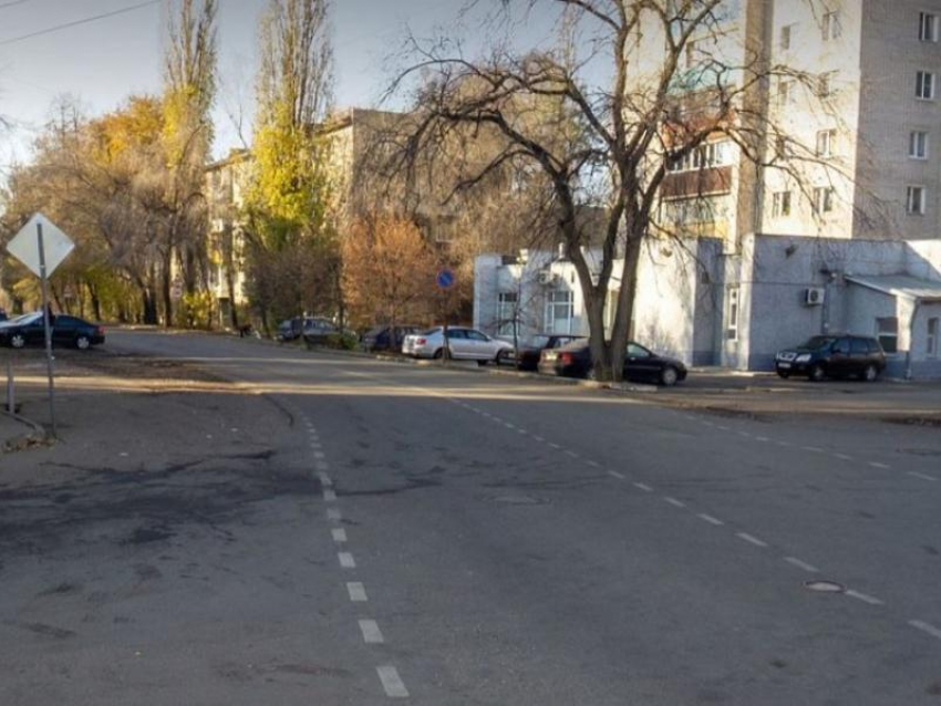 «Голова в крови»: самокатчика сбили на перекрестке в Коминтерновском районе Воронежа