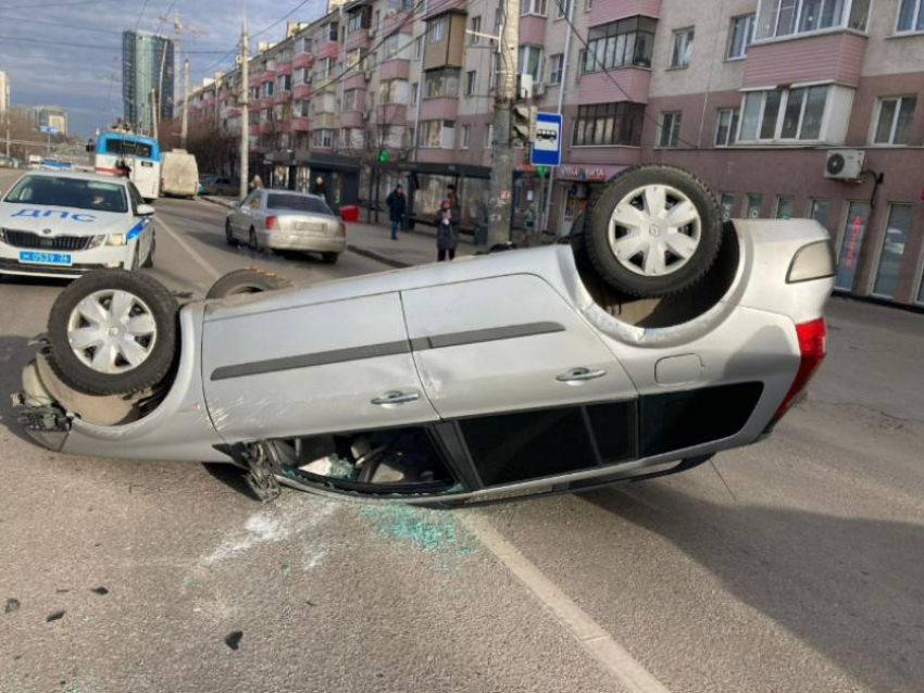 Стали известны подробности ДТП, из-за которого образовалась большая пробка в Воронеже