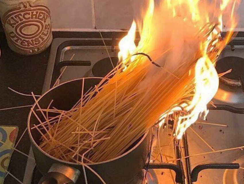Кулинарные эксперименты воронежца чуть не закончились сгоревшей квартирой