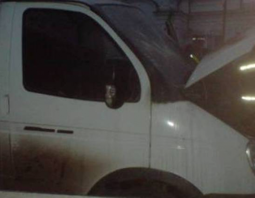 В Воронежской области сгорела грузовая «Газель»