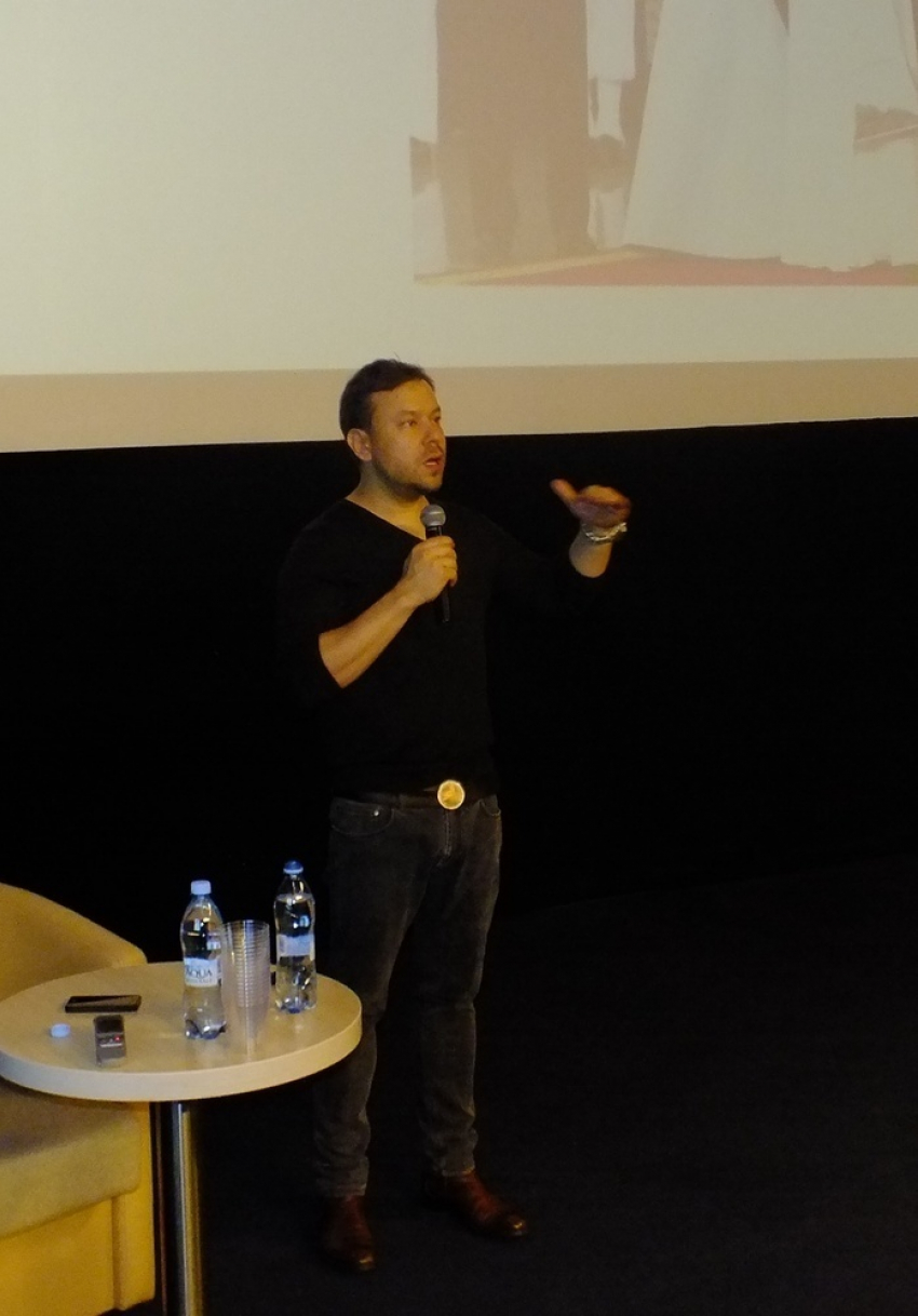 Игорь Чапурин в Воронеже: «На хрупких женских плечах держится половина галактики»