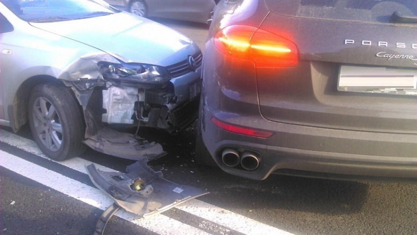 Девушка на Porsche спровоцировала ДТП, а штраф наложили на меня, - воронежец