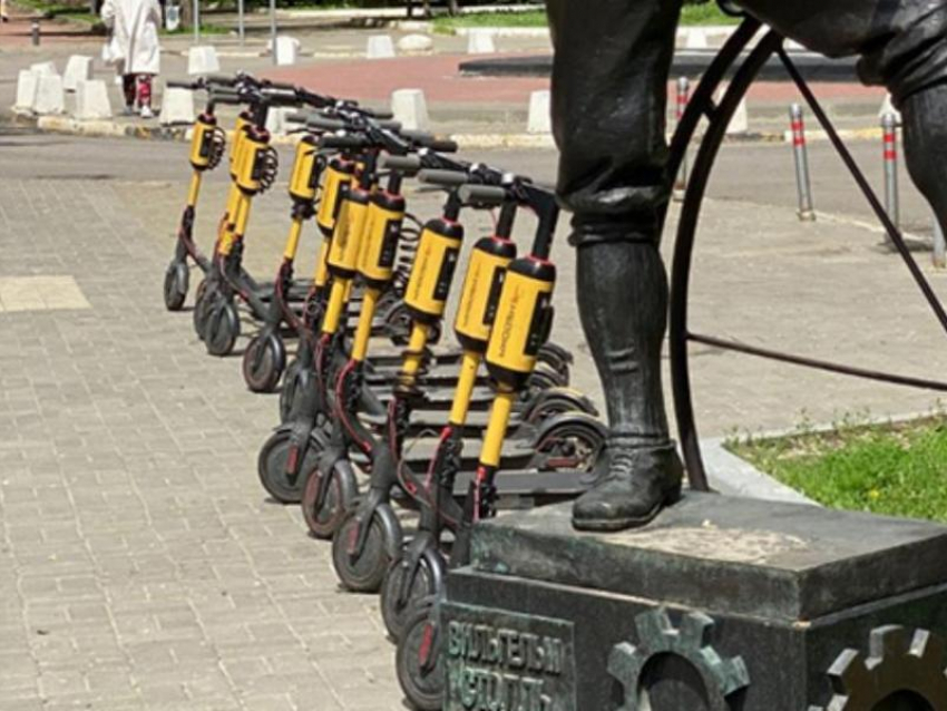 Травмы и мобильность: как чиновники видят  прокат электросамокатов в Воронеже