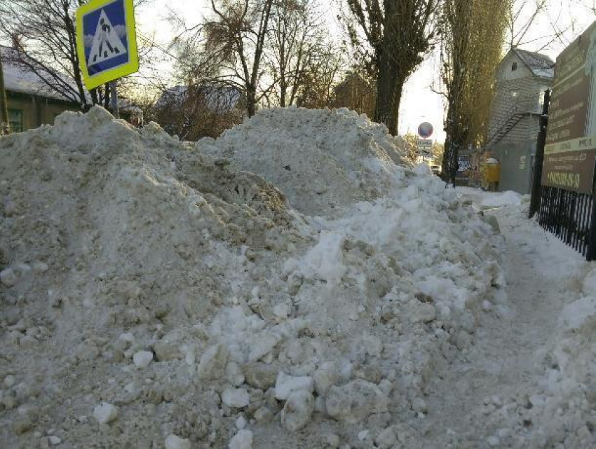 В Воронеже прокуратура уличила коммунальщиков в халтурной уборке снега