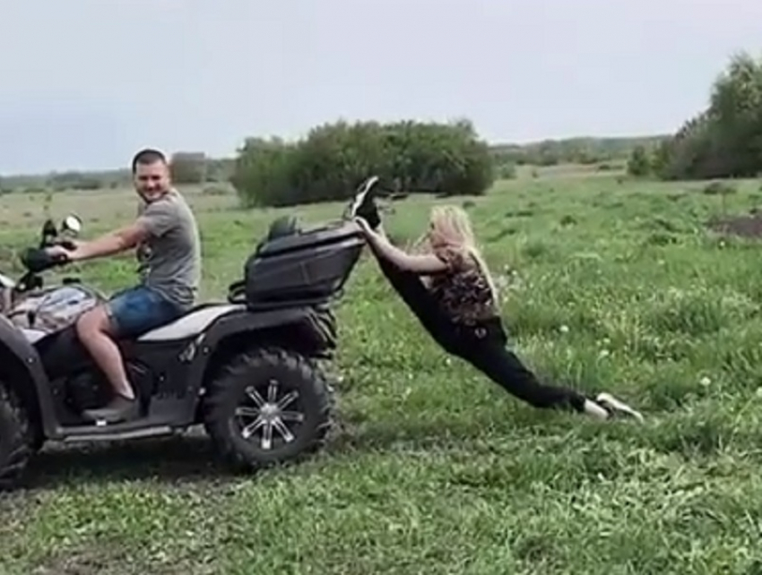 Опасный трюк беременной блогерши с квадроциклом сняли в Воронеже