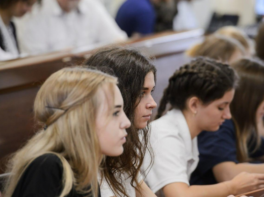 Александр Гусев и Юрий Матузов поздравили воронежских студентов с Татьяниным днем