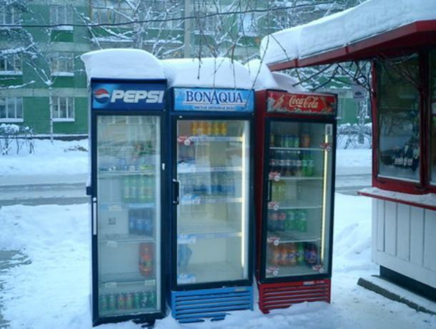 Мэрия Воронежа объявила войну 29 уличным холодильникам