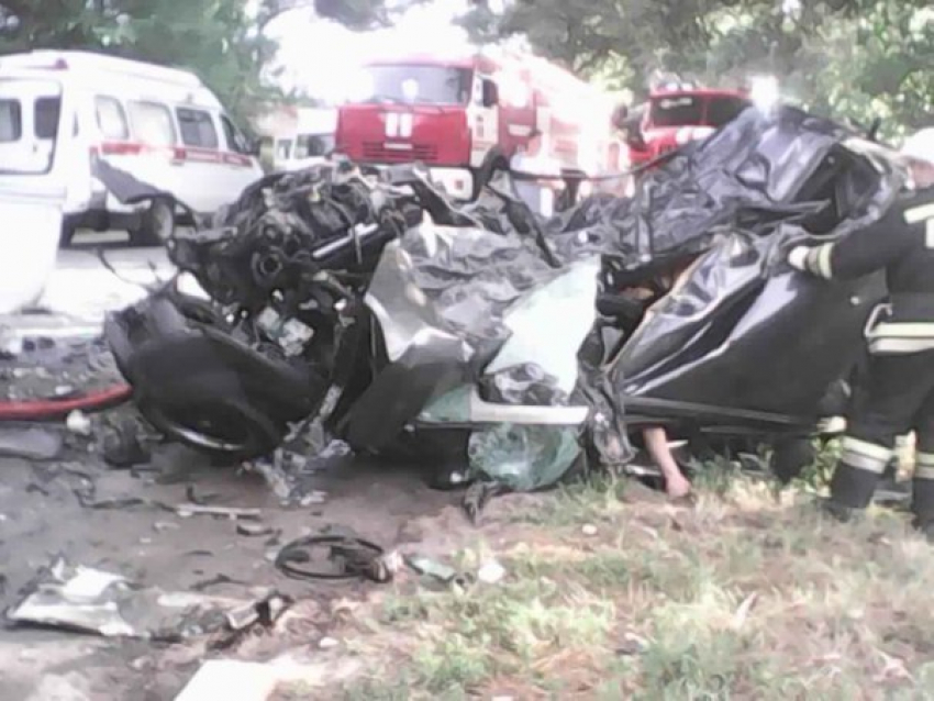 В страшной автокатастрофе под Воронежем пострадали 10 человек: трое погибли
