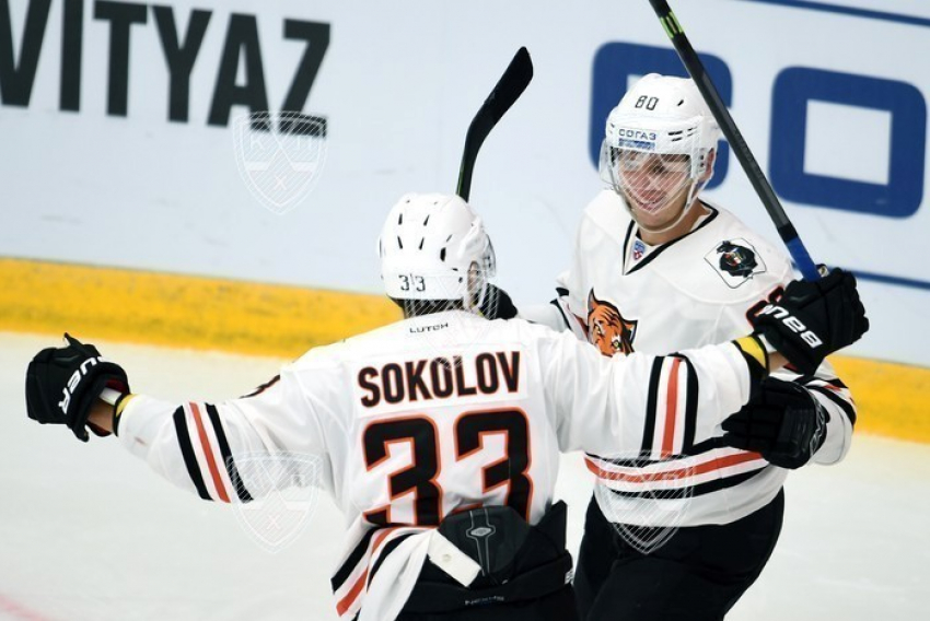 Хабаровский «Амур» отправил в воронежский «Буран» Максима Веревкина и Константина Соколова