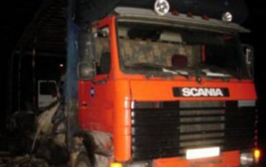 В Воронеже сгорел грузовик