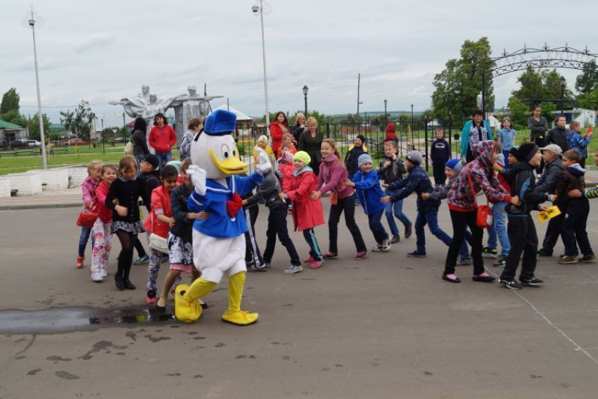 Фонд УГМК «Дети России» устроил в Воронежской области масштабный праздник 