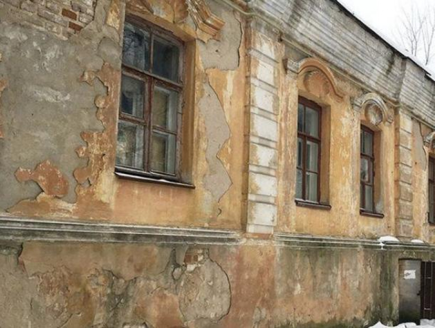 Разрушение самого старого жилого дома Воронежа взволновало горожан