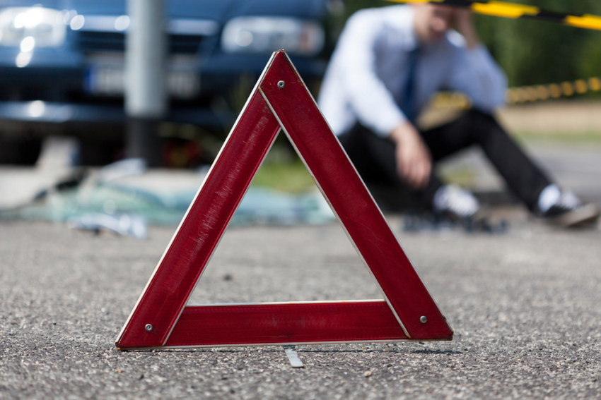 18-летний водитель сбил двух пешеходов и разбил две машины в центре Воронежа