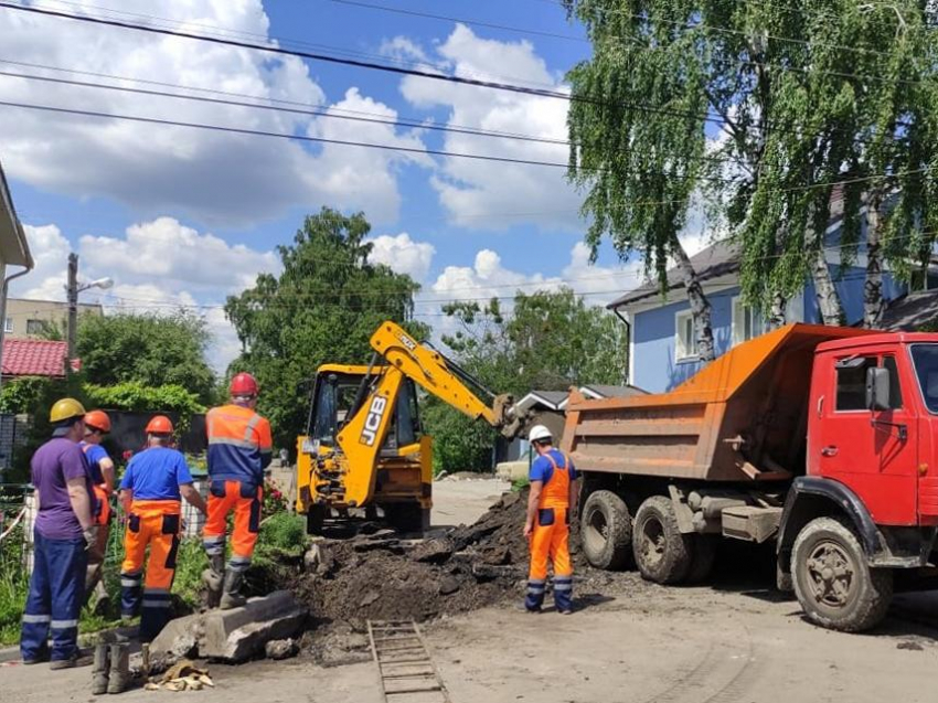 Сразу три утечки воды обнаружили в Воронеже