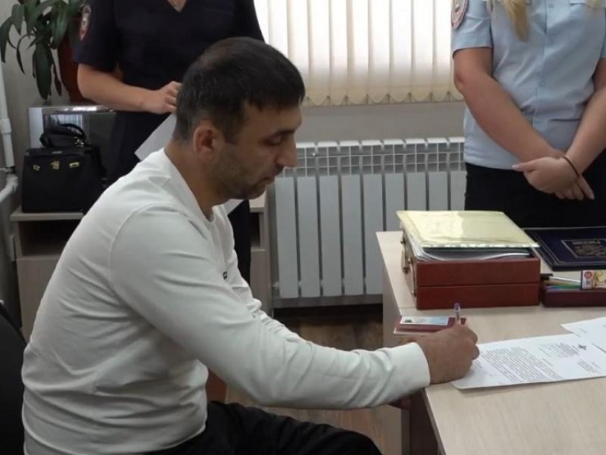 За что лишили гражданства преподавателя воронежского вуза