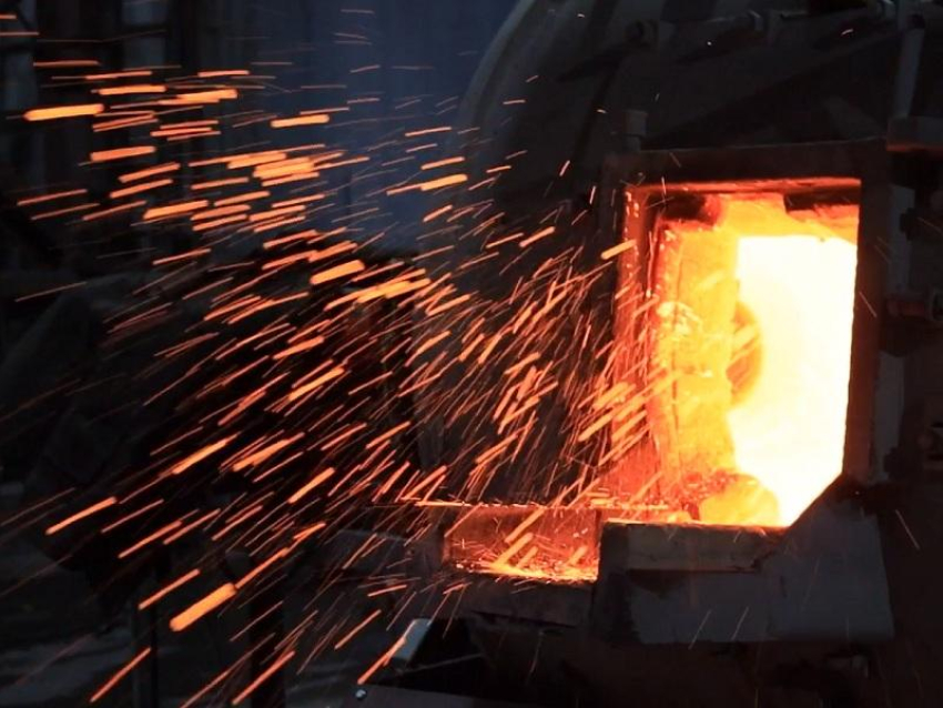 Трое воронежских заводчан отравились гарью по вине электрогазосварщика