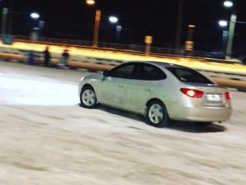 Воронежский «дрифтер» сравнил себя на видео со всемирно известным гонщиком