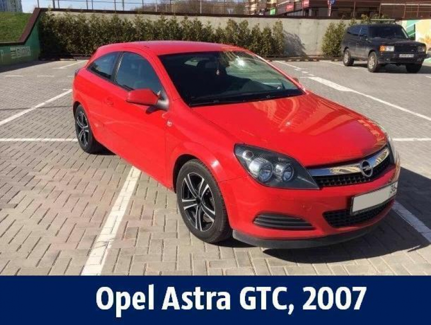 Красный Opel продается в Воронеже