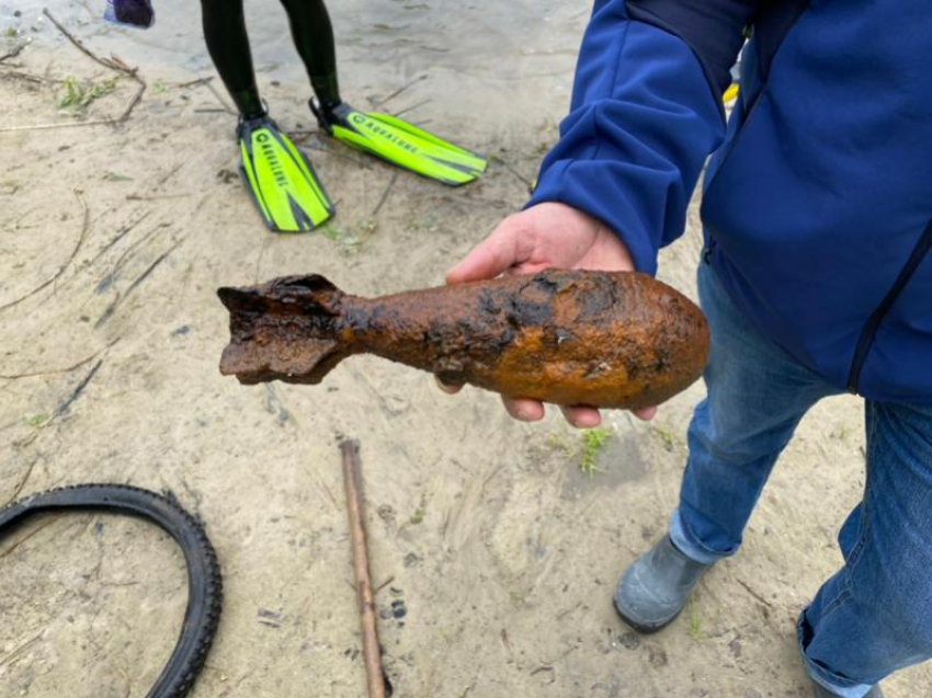 Боеприпас времен ВОВ достали со дна реки под Воронежем 