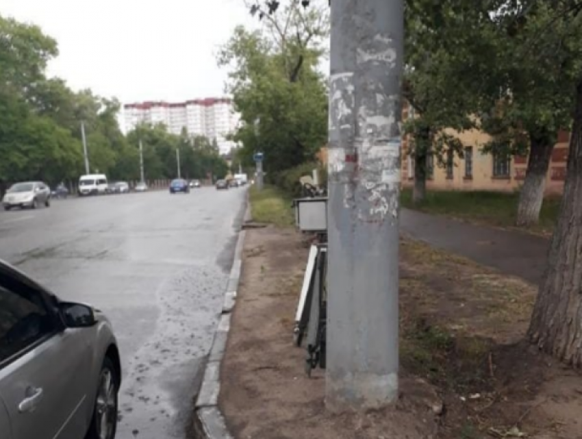 Воронежцы указали на треногу-нарушительницу