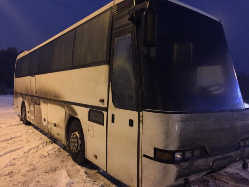 16 пассажиров оказались в  плену неисправного автобуса в Воронеже