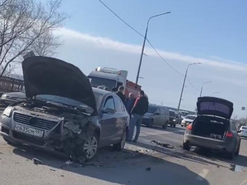 Последствия массового ДТП на воронежской набережной показали на видео